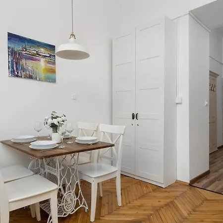 Atmospheric Close To The Vistula Boulevards By Renters *