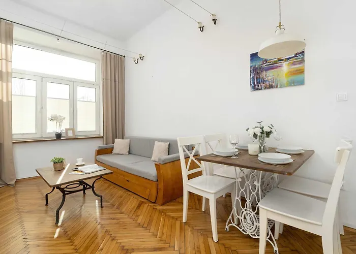 Atmospheric Close To The Vistula Boulevards By Renters Krakau