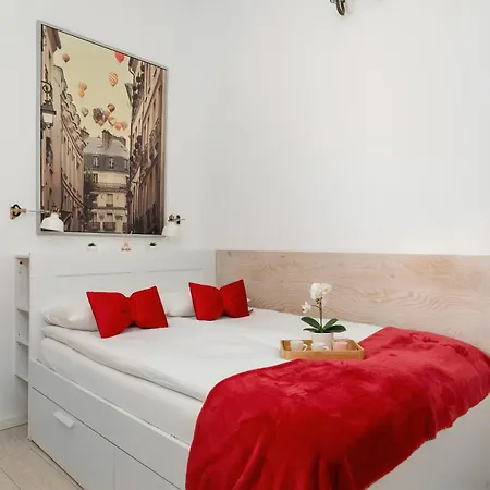 Atmospheric Close To The Vistula Boulevards By Renters Apartment Krakau